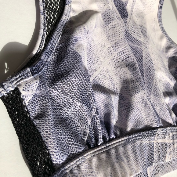 🔥 FIRE SALE CLOSET CLOSING🔥 NWOT Noli Yoga Aria Ballerina Sports Bra Blue Mesh - Picture 4 of 8